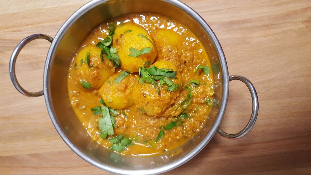 Dum Aloo Recipe | Potatoes in Tomato & Yoghurt Gravy