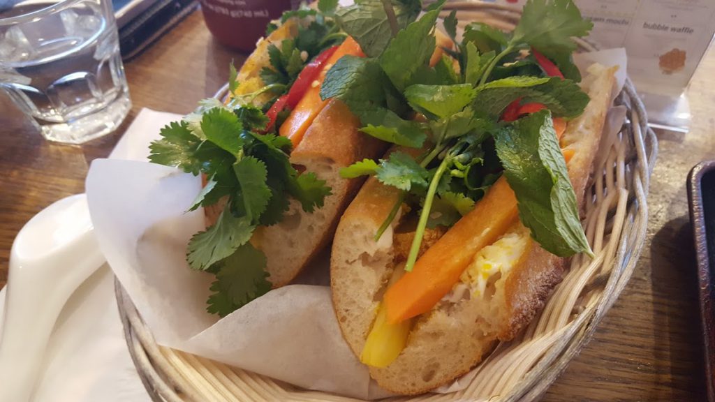 Bánh mì đậu | Lemongrass Tofu Vietnamese Baguette -Vegetarian Food in London
