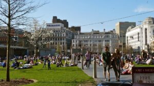 Around 20 people involved in mass brawl ‘with knives’ in Piccadilly Gardens