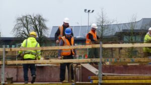 Minimum wage should rise to £15 for all workers ‘as soon as possible’, TUC says