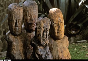 El Manatí Wooden Busts. Photo by Ken Garrett Olmec, El Manati, Wooden Busts
