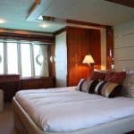 15372777903-hour-clifton-shores-cruise-motor-yacht-v-and-a-waterfront-2