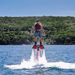 beginner-flyboard-jungle-in-background