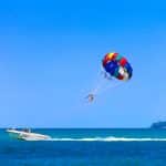 parasailing-boat-sky-sea-dubai