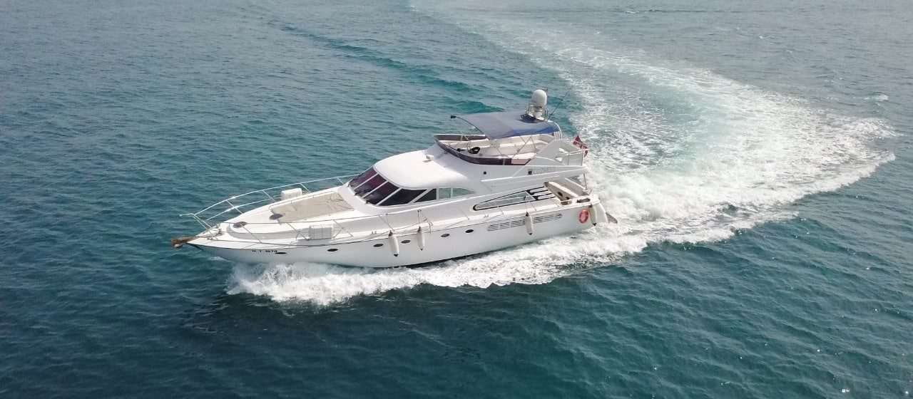 Private Yacht Hire in Dubai aboard the Cozmo 75ft Fairline Squadron