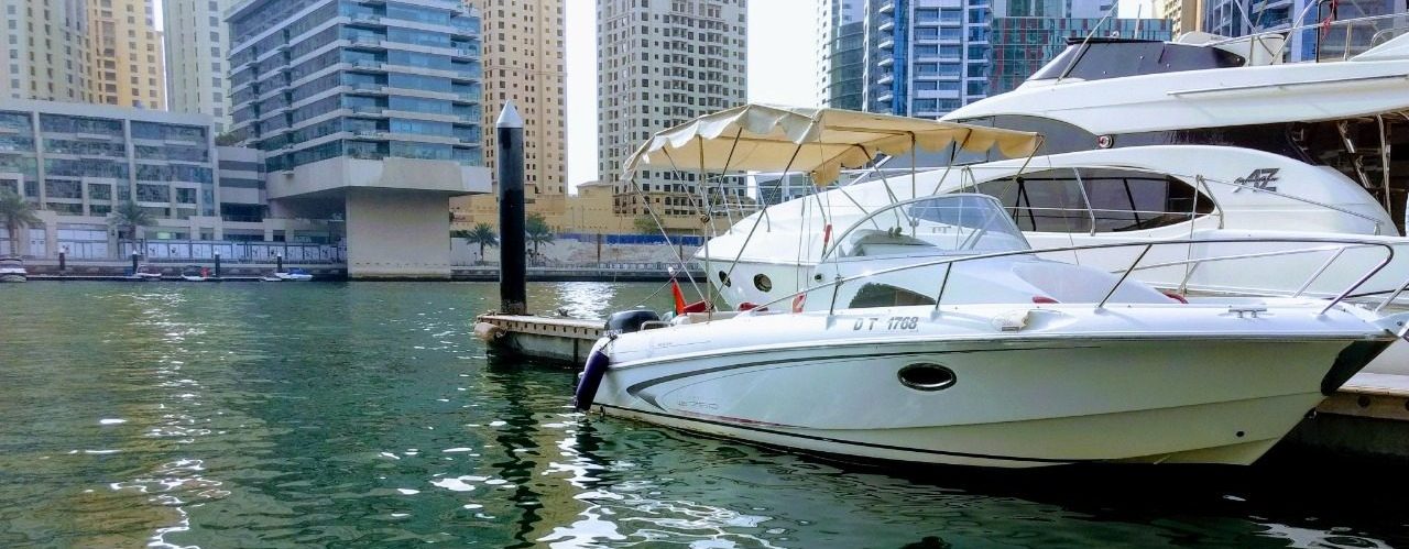 Dubai Boat Hire Aboard the Cosmo 30ft Beneteau
