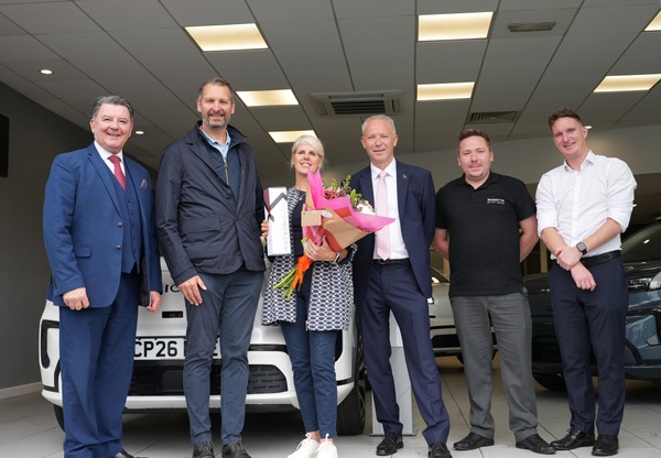 (l to r) Kevin Parry (Bassetts); Mr and Mrs King; Mick Skerratt, AION; Rowan Archibald and Paul Reed (Bassetts)