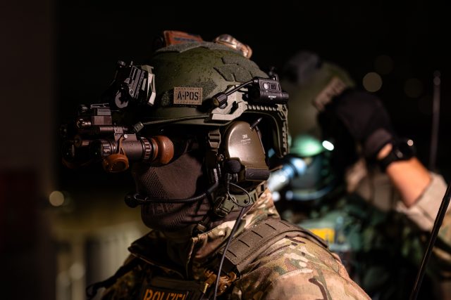 SCHUBERTH M100 combat helmet