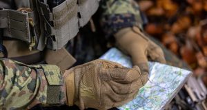 Maximum Control with the X-Light Tactical Glove KinetiXx Tactical X-Light Glove