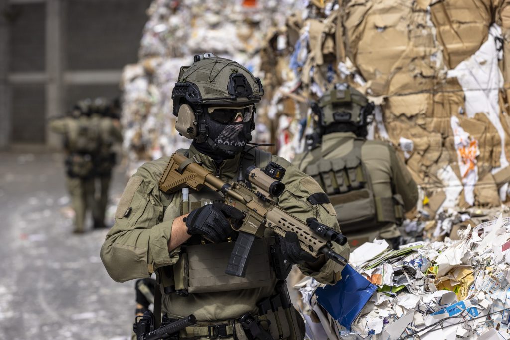 X-CutPro Tactical Glove