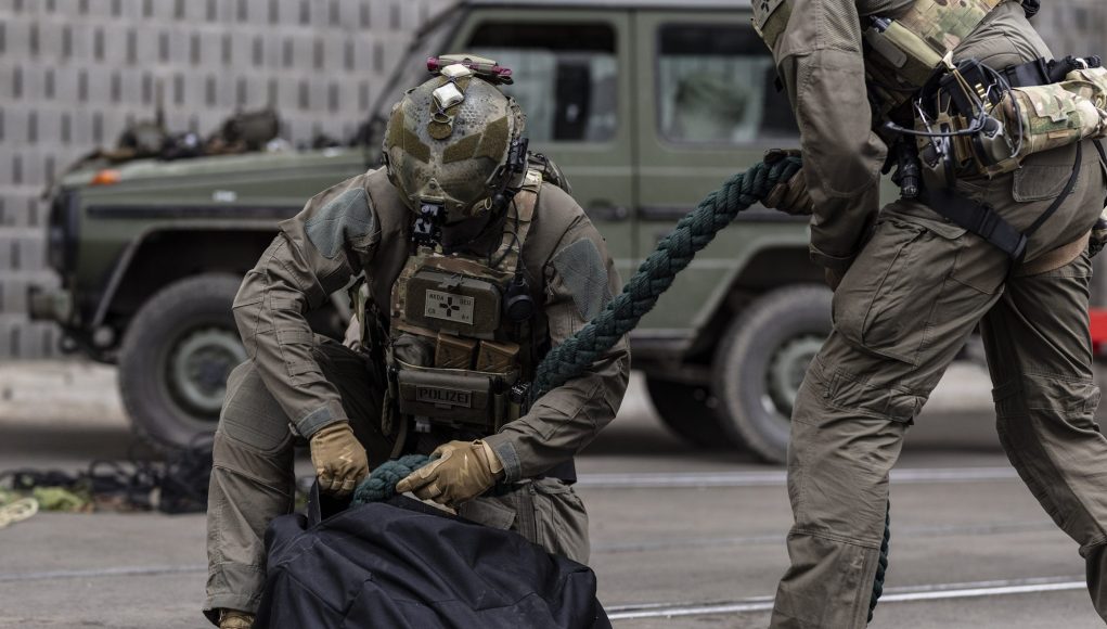 Kinetik Tactical X-Roar Glove