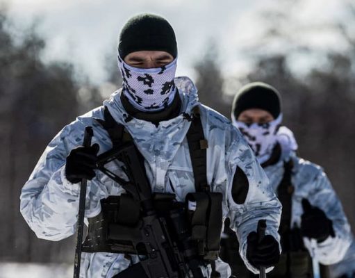 How Operators Move and Fight on Skis Pro's Guide to Winter Survival