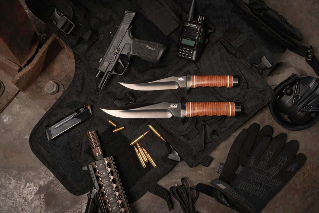 SOG Bowie fixed blade