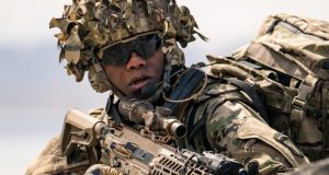 MCX-SPEAR – The U.S. Army’s Choice TANGO6T S-VPS Riflescope Kit 1-6X24MM (SFP)