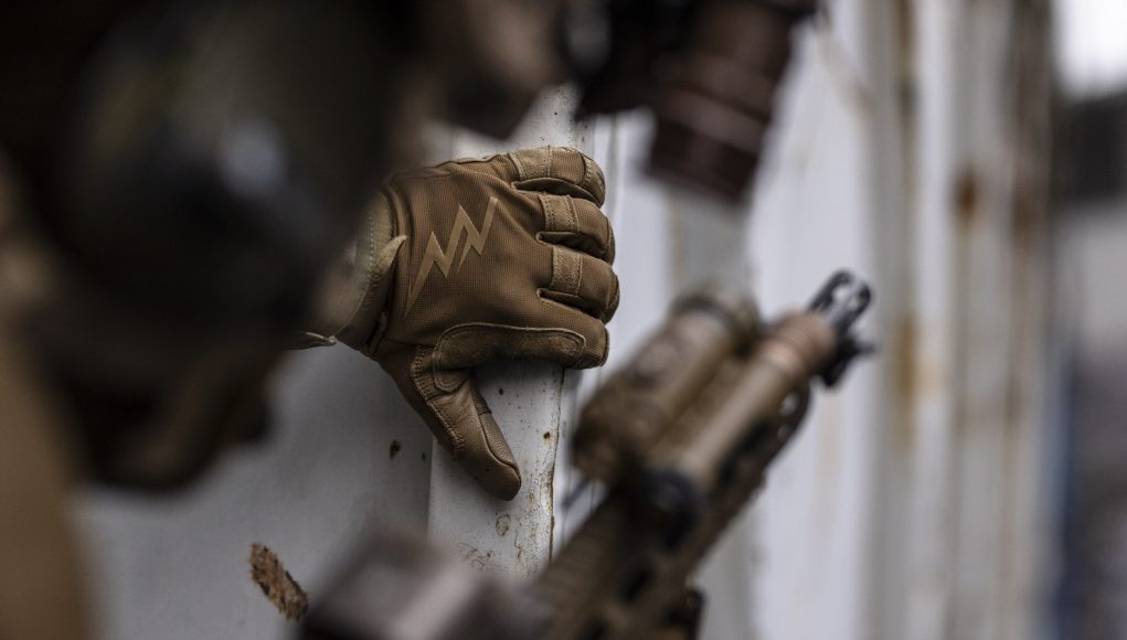 kinetixx tactical x-roar glove