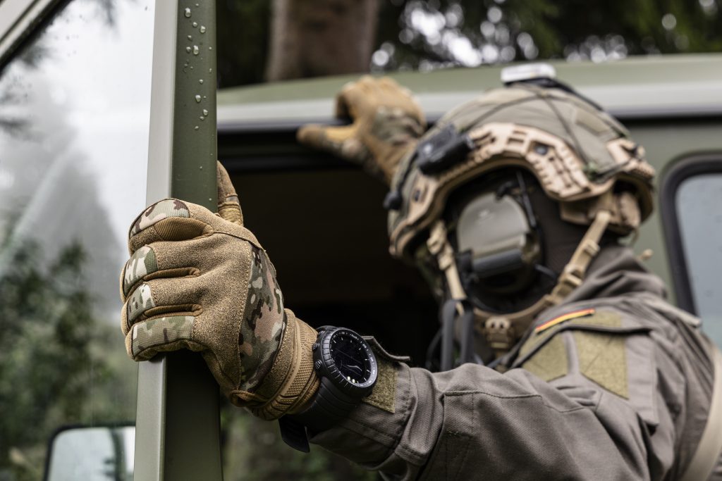Maximum Control with the X-Light Tactical Glove