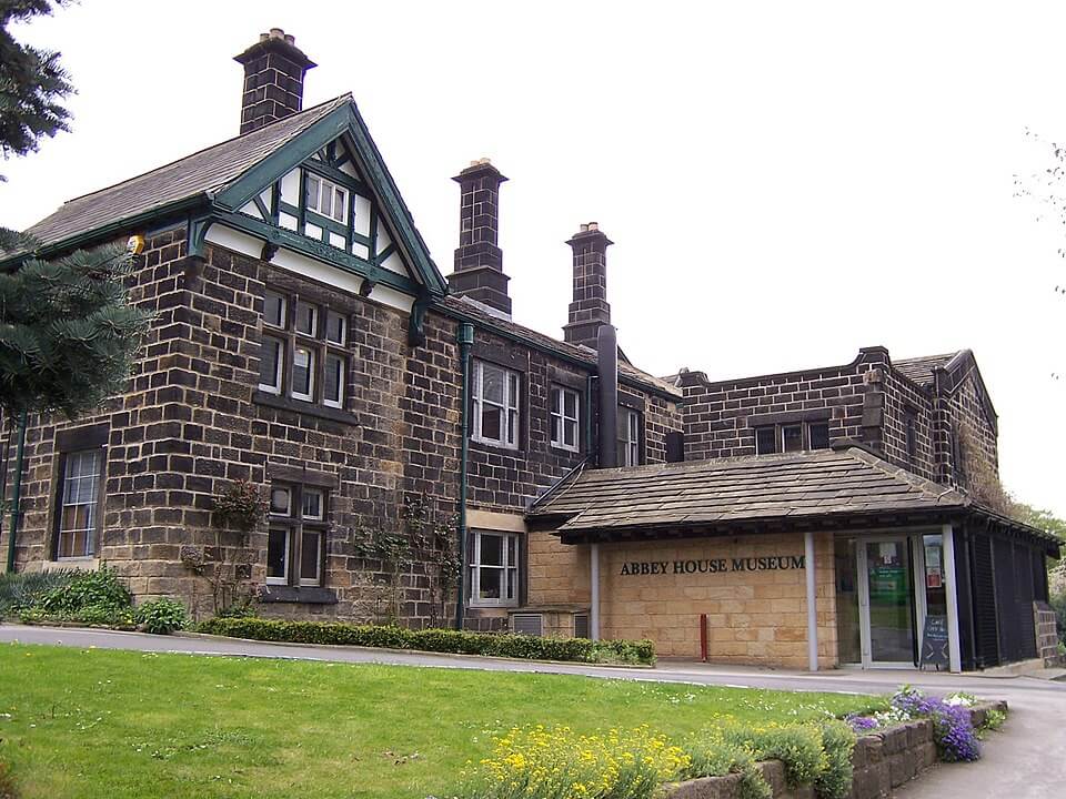 kirkstall abbey house museum