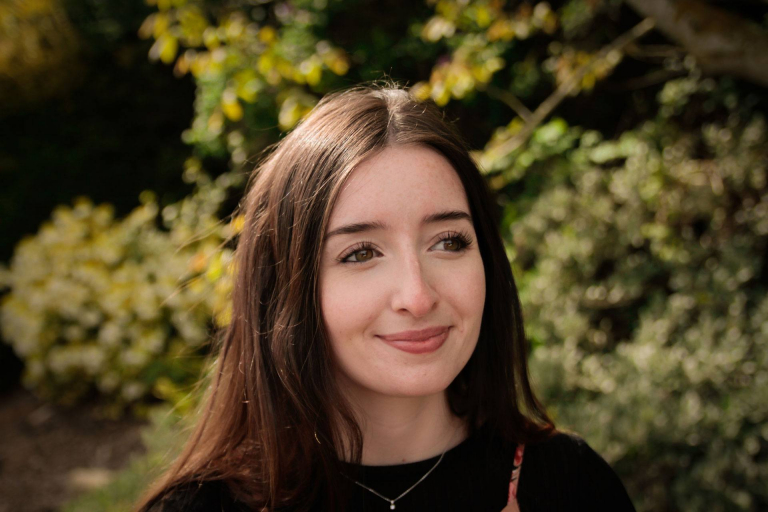 Mia Bates
