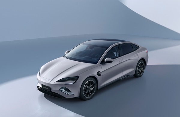 BYD launches new model year 2026 SEAL saloon