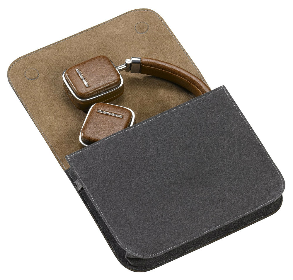 HarmanKardon Soho Cuffie in Pelle Pieghevoli03 HarmanKardon Soho Cuffie in Pelle Pieghevoli03