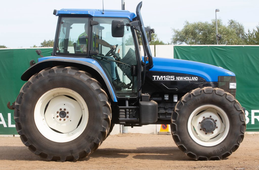 Auction report Ford / New Holland highlights from monster tractor sale