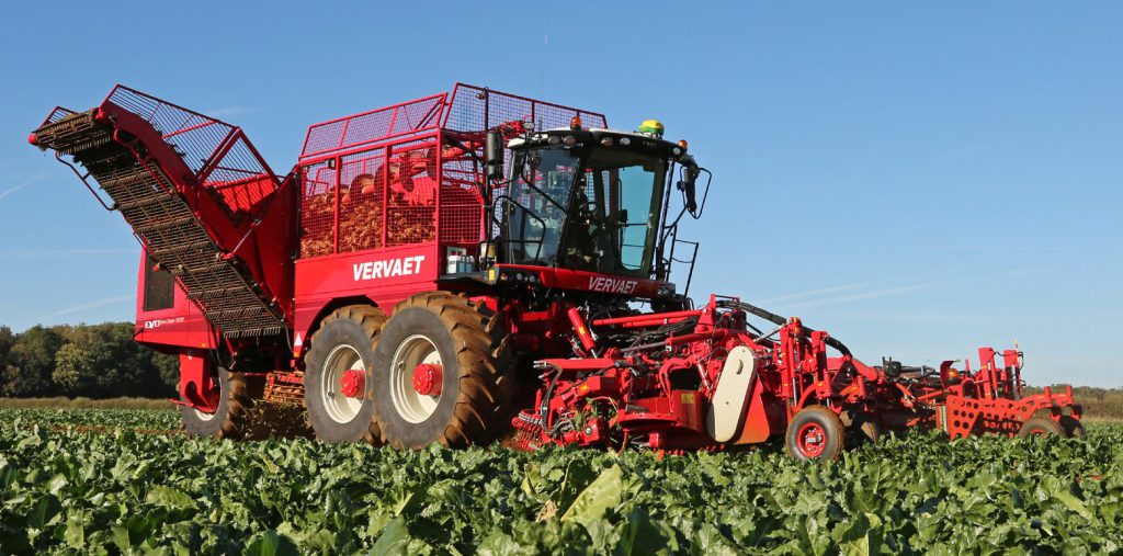Newlook beet harvesters to make UK working debut Agriland.co.uk