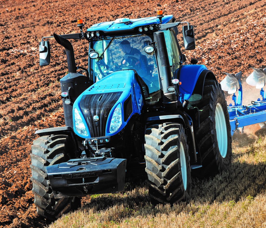Big blue ‘Genesis’ tractors are back The new ‘T8’ is here… Agriland