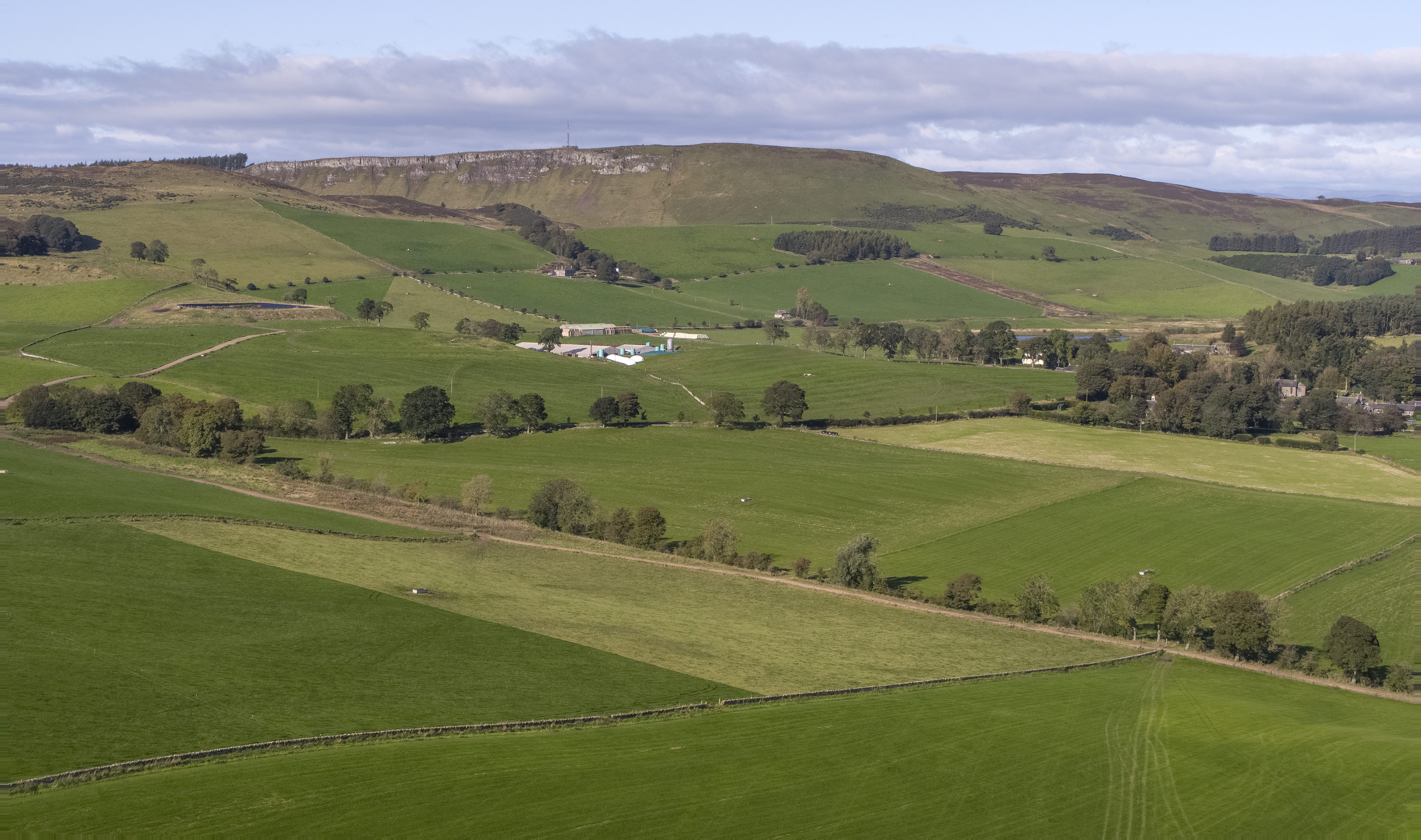 Outstanding 1,246ac 'New Zealand style' dairy complex and arable farm