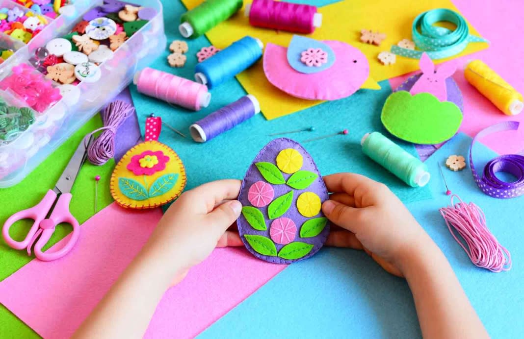 easter-crafts-to-keep-the-kids-entertained-crafts