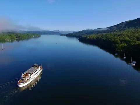 Lakeside spectacular