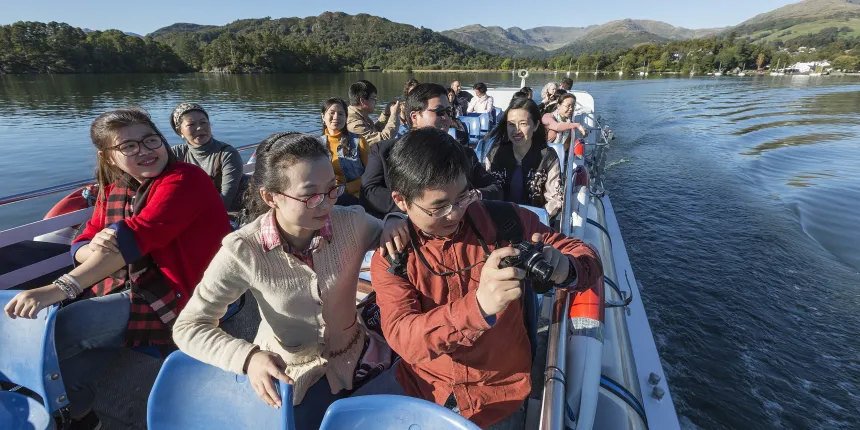 Chinese-group-with-Windermere-Lake-Cruises