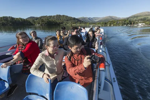 Chinese-group-with-Windermere-Lake-Cruises