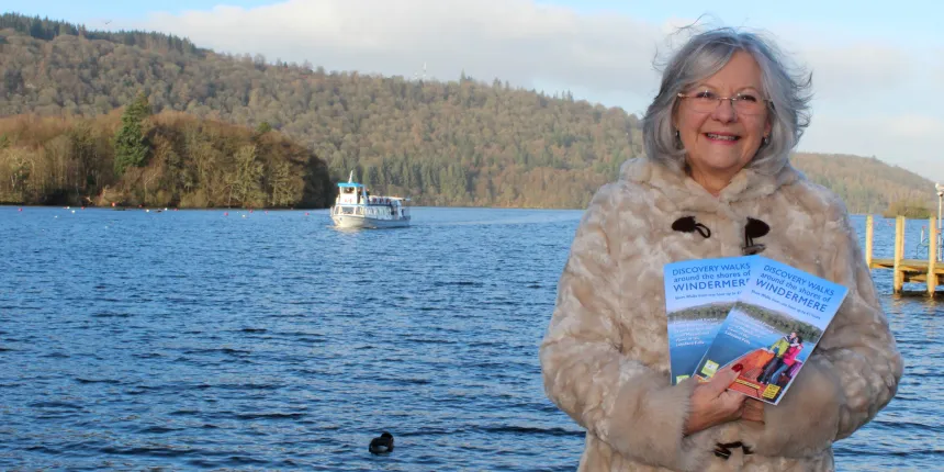 Maureen_with_book_01