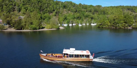 The Coss Lakes shuttle heading to Ash Landing