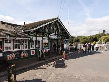 Pier images that appear on search results Ambleside 03