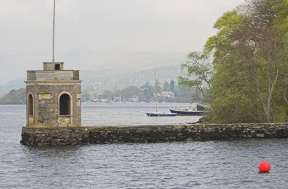 Things to see: Storrs Hall and Storrs Temple of Heroes