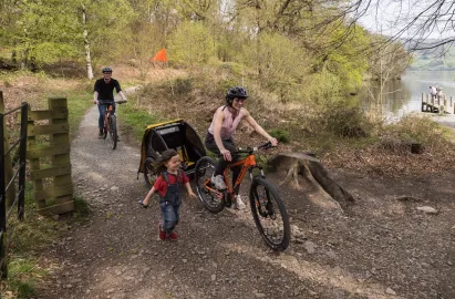 The footpath is suitable for bikes