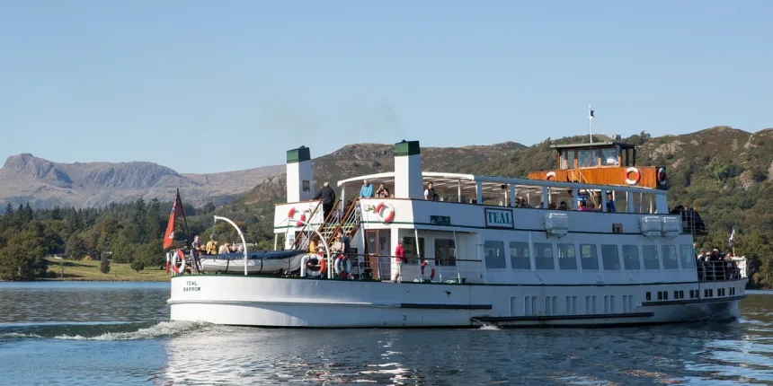 Cruising into Ambleside. Langdale Pikes behind.