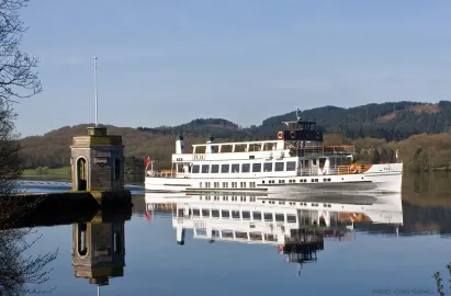 Passing Storrs Hall on the Yellow Cruise