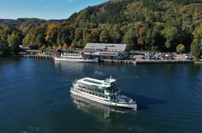 Swift departing Lakeside Pier