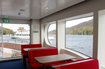 Middle deck is built for comfort & has great views