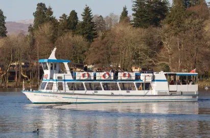 An autumnal Red Cruise