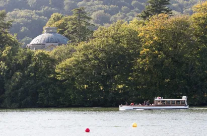 Cross Lake Shuttle passing Belle Isle