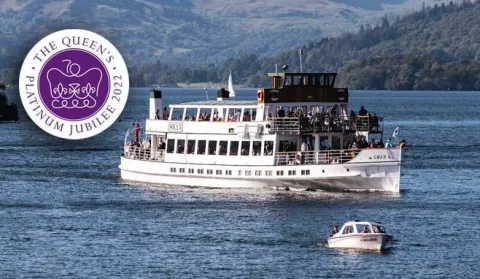 Ship salute news image 01