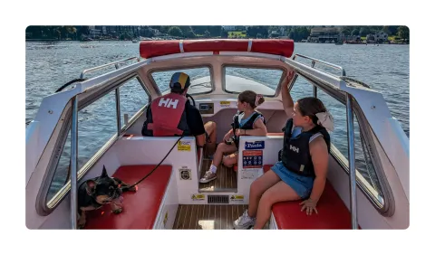 Self drive boat Windermere