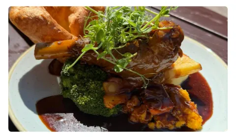 The Albert Sunday lunch