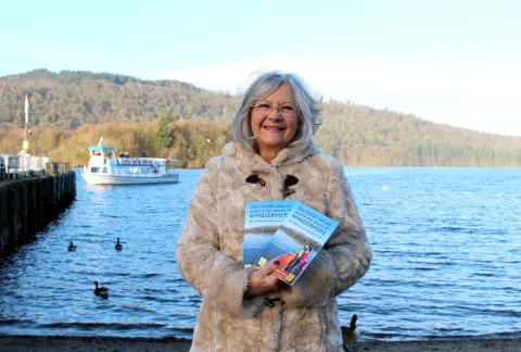 Maureen_with_book_02