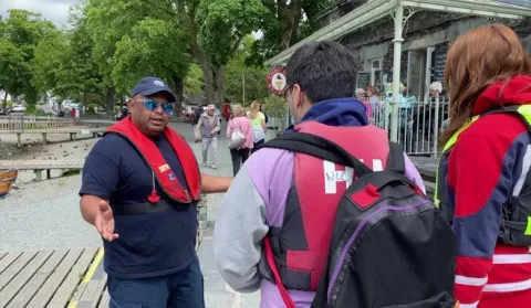 Vote for ahmed image 04