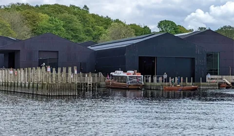 Queen at jetty web news image 02 opt