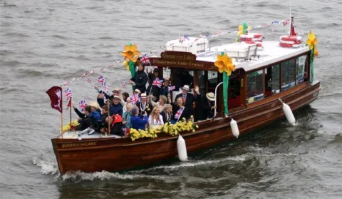 Queen at jetty web news image 04 opt